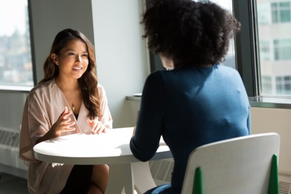 Als een conflict blijft doorsudderen: zo kan mediation helpen